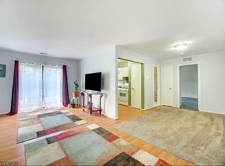 208 Westminster Pl #208, Flemington, NJ 08822