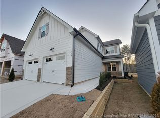 138 Spruce Hollow Cir, Spring Lake, NC 28390