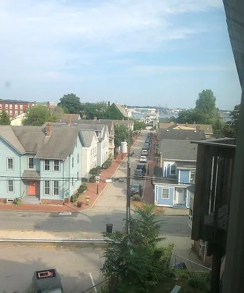 Surrounding neighborhood