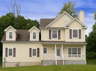 19 Deangelis Dr, Monroe, NY 10950