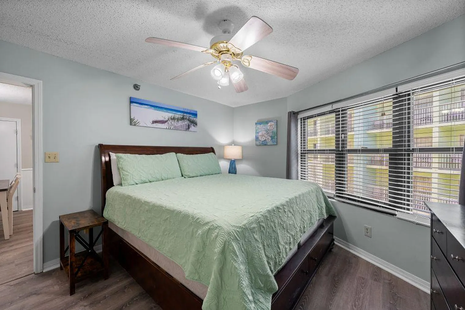 2 bed, 2.0 bath, 796 sqft, $3,463 — Photo 3