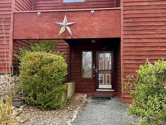 3rd image of 670 Baber Cir