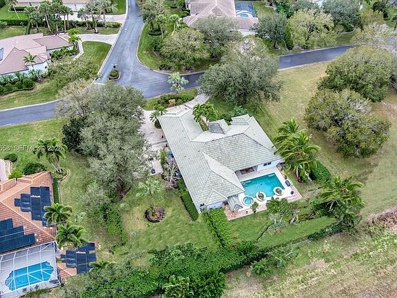 3rd image of 5240 Rosewood Ln