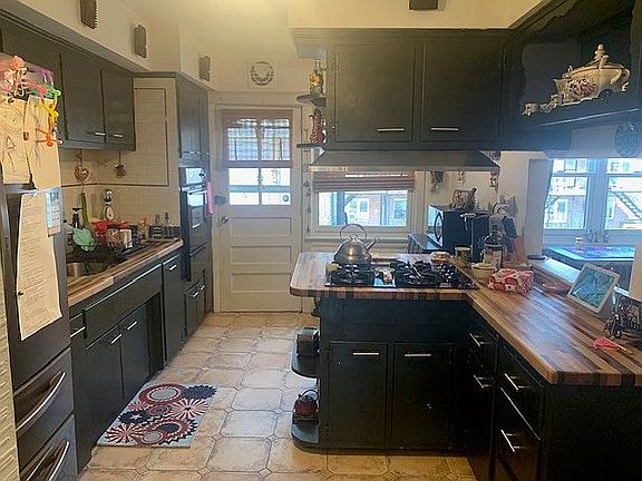 5th image of 2462 Bragg St