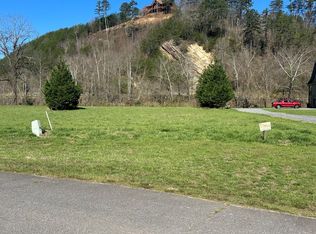 17 Harshaw Farm Dr, Murphy, NC 28906
