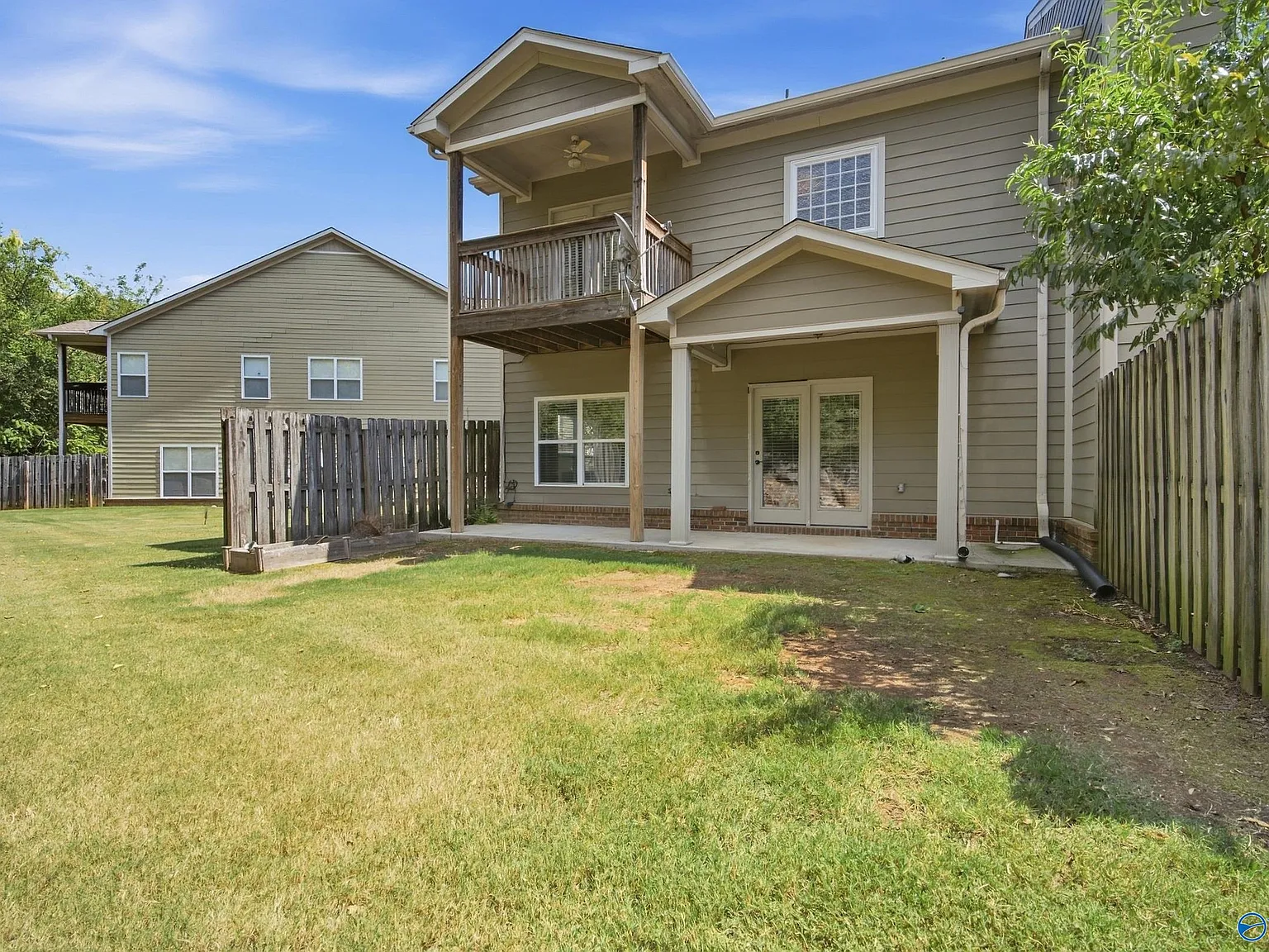 3 bed, 2.5 bath, 2154 sqft, $1,750 — Photo 2
