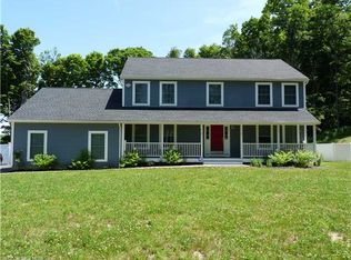 5 Oakwood Dr, Beacon Falls, CT 06403