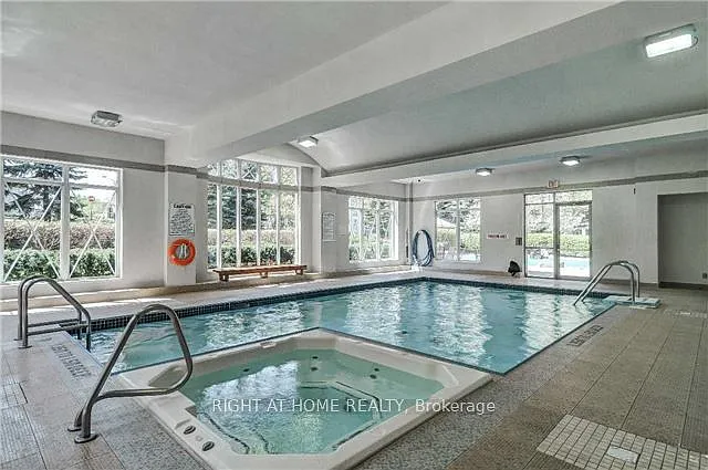 18 William Carson Cres #716 — Photo 15