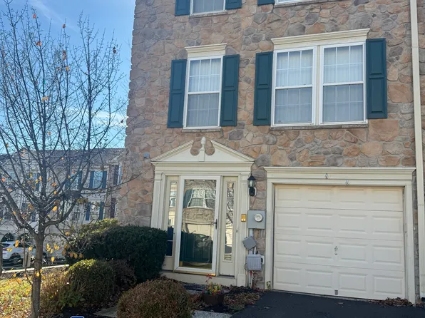 105 Anthony Ct, North Wales, PA 19454
