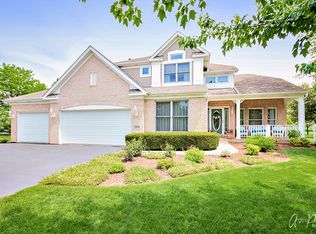 8520 Saint Moritz Dr, Spring Grove, IL 60081