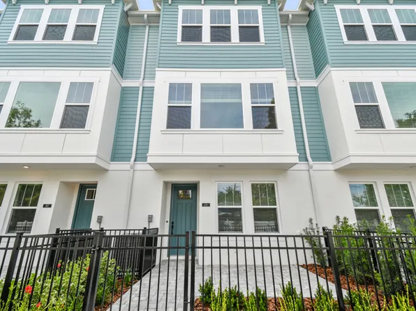 474 31st Way N, Saint Petersburg, FL 33713