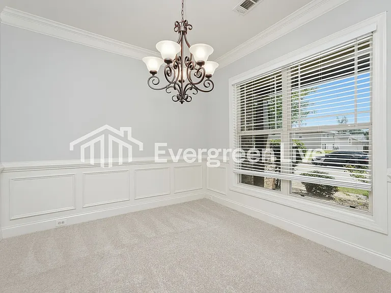 3517 Stoneleigh Walk — Photo 4
