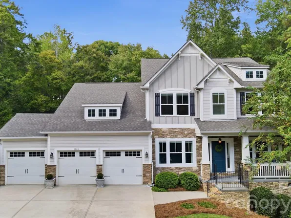 1205 Crofton Dr, Waxhaw, NC 28173