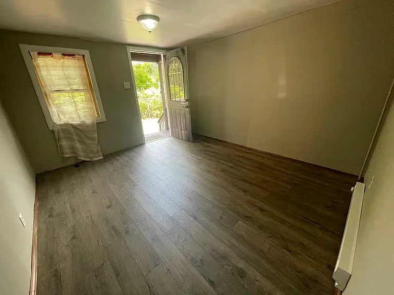 226 E Snyder Ave — Photo 5