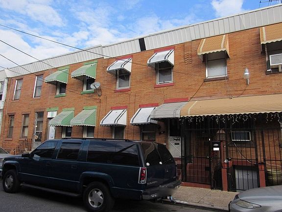 2nd image of 1845 E Monmouth St