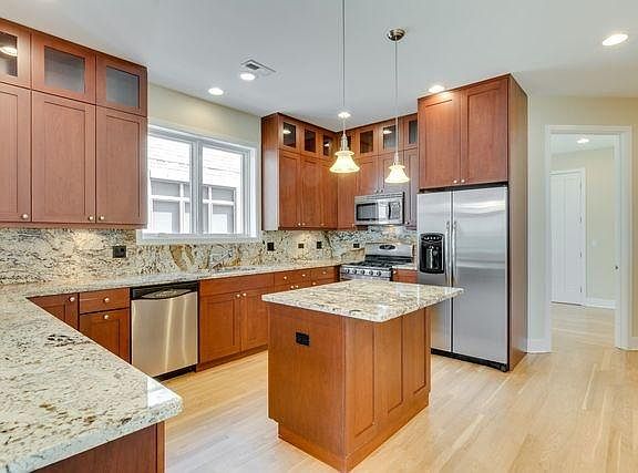3rd image of 2143 N Damen Ave Unit 202