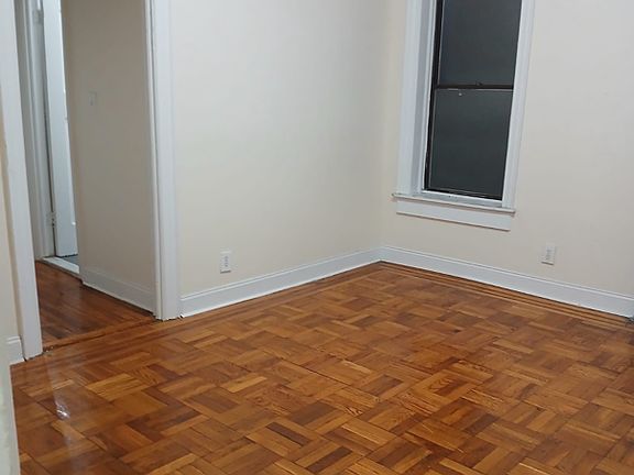 5th image of 266 E 21st St APT 4A