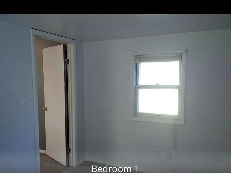 138 S Sheridan Rd — Photo 6
