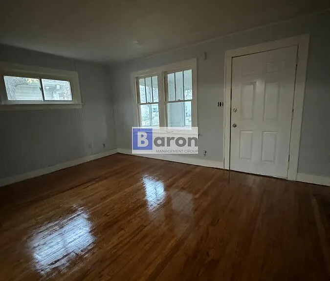 522 S 27th St — Photo 2