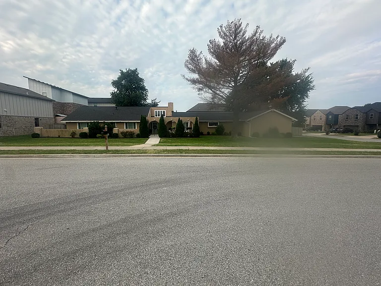 1111 Parnell Dr — Photo 18