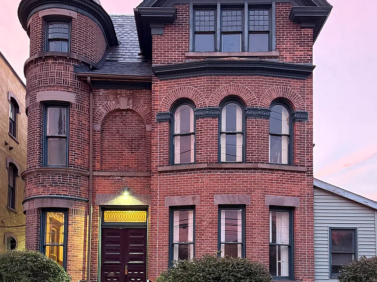 281 S Franklin St #10 — Photo 7