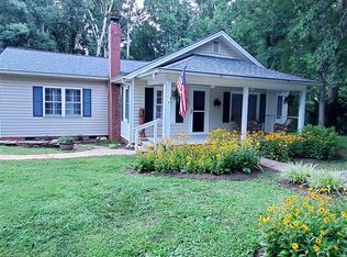 140 South St, Elkin, NC 28621