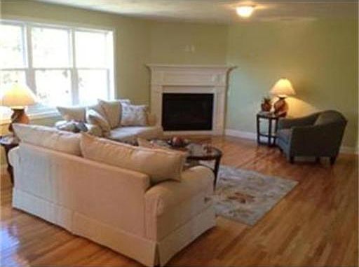 3rd image of 62 Glenside Dr
