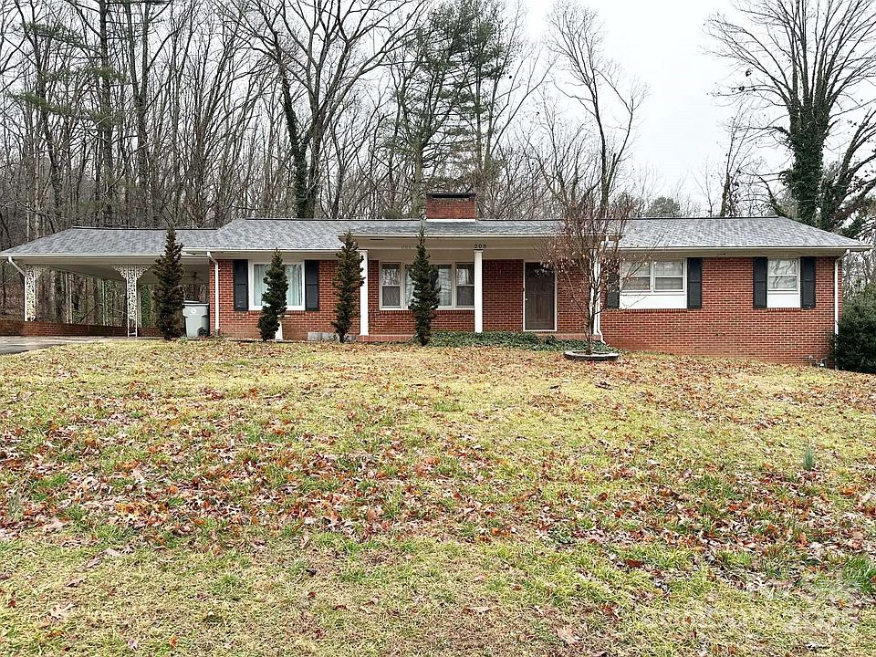 1st image of 208 Eastwood Park Dr SE