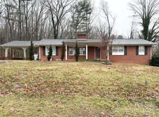 208 Eastwood Park Dr SE, Lenoir, NC 28645