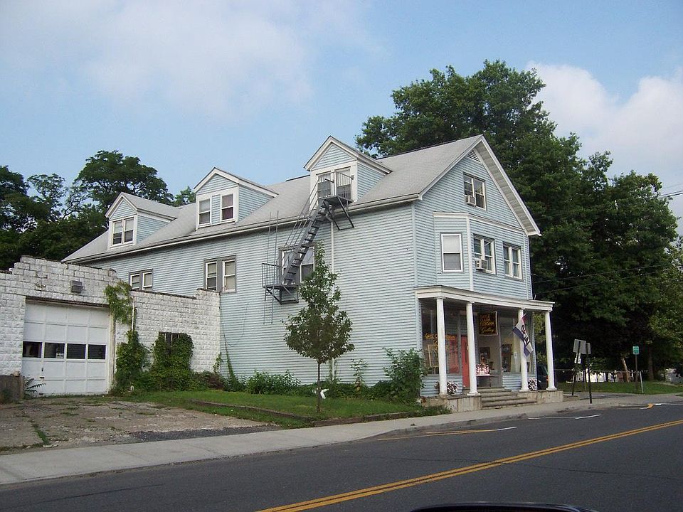 1st image of 240 Hudson St #1