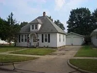 413 Avondale Ave photo 1