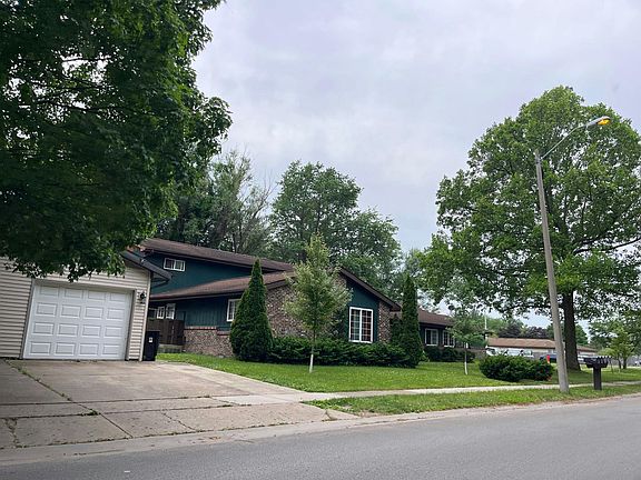 3rd image of 1410 Shiloh Dr