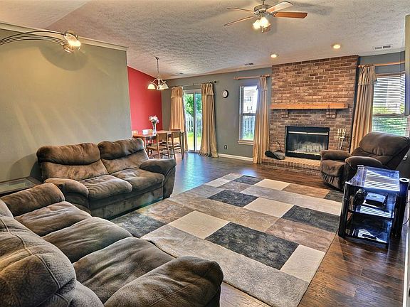2nd image of 3685 Goodall Ct