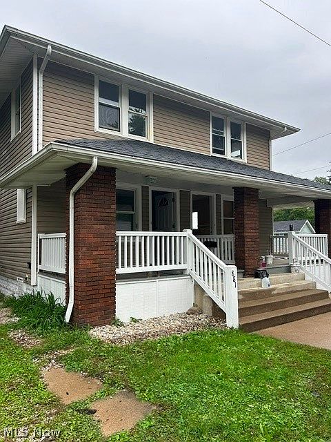 1st image of 881 Ruth Pl NE