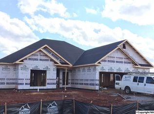 25 Nutcracker Ln, Huntsville, AL 35824