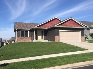 5861 51st St NW, Rochester, MN 55901