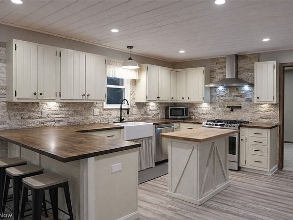 2nd image of 5802 Russia Rd