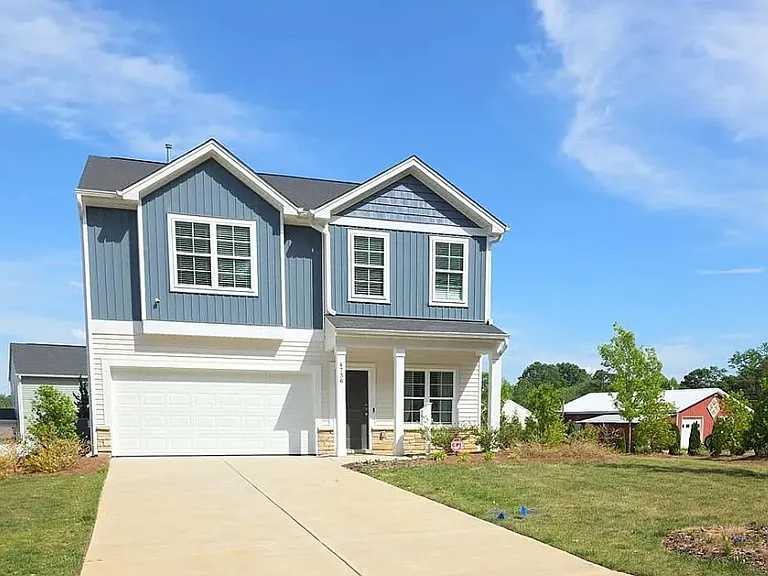 4736 Bell West Dr — Photo 2