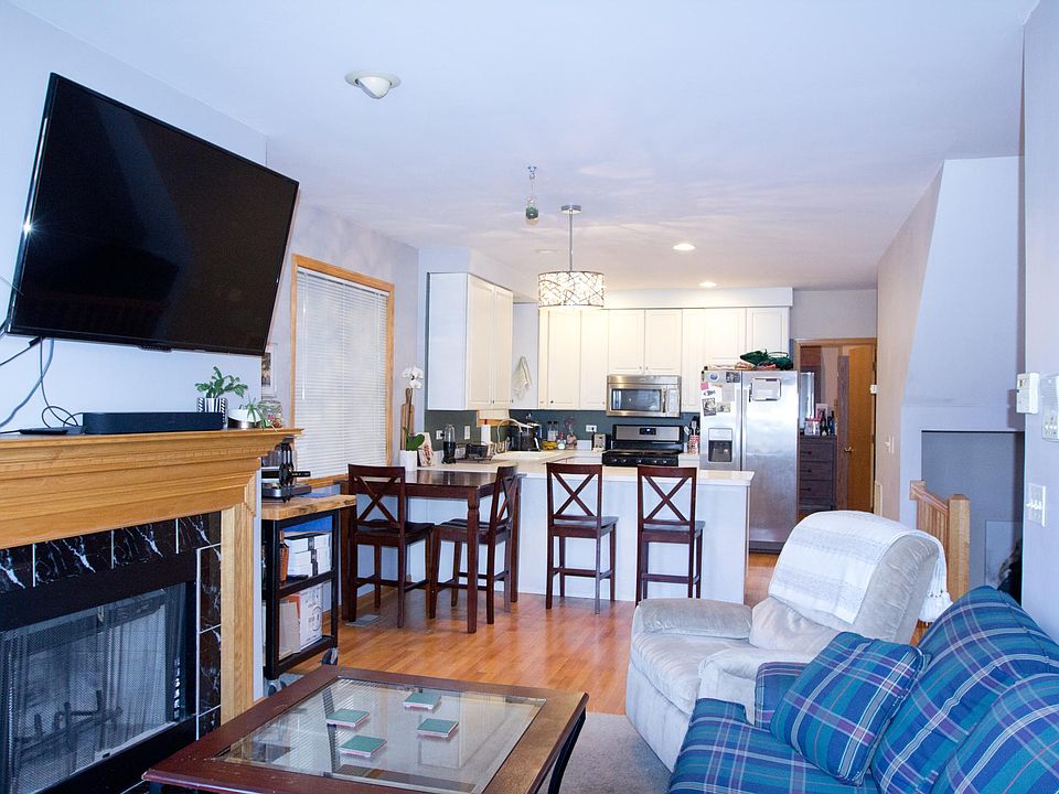 1st image of 3332 N Damen Ave #1