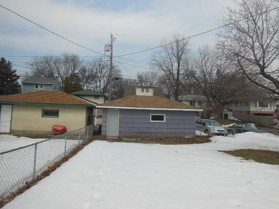 2nd image of 65 Montana Ave W