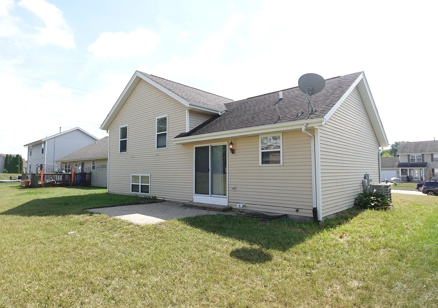 4 bed, 1700 sqft, $1,850 — Photo 4
