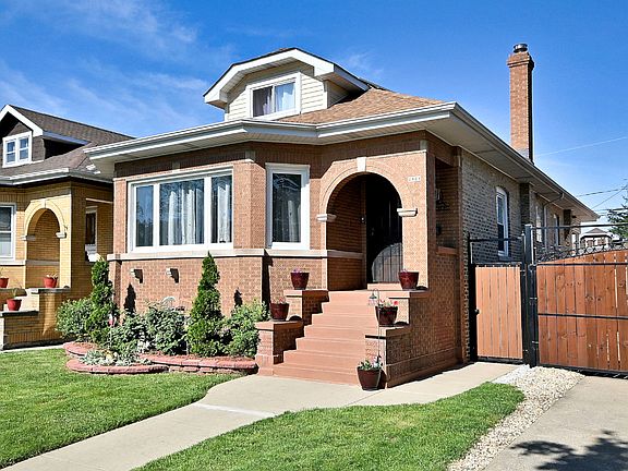 2nd image of 2924 N Linder Ave