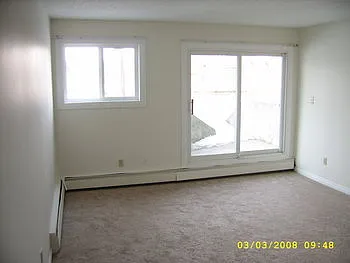 9023 105a Ave NW — Photo 2