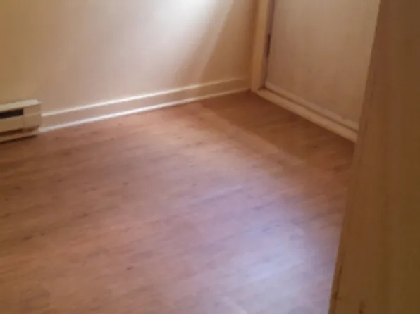 1509 6th St E #1/2, Menomonie, WI 54751