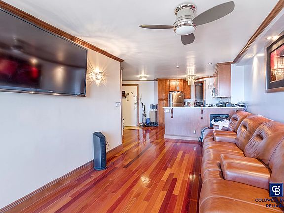 3rd image of 5700 Arlington Ave APT 15-M
