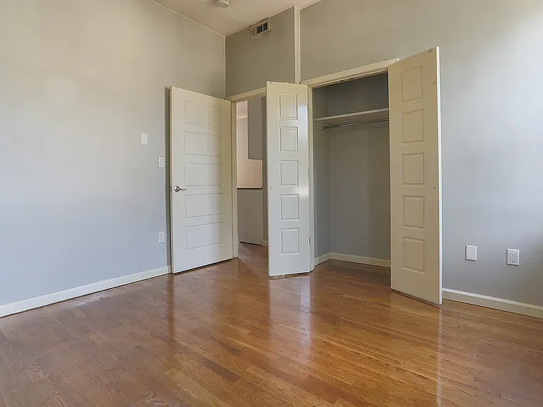 296 Cooper St #2R — Photo 3