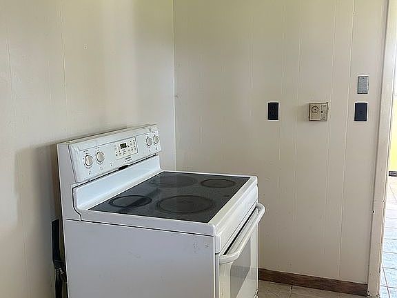 3rd image of 100 Grandview St