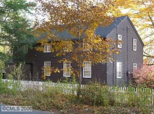 22 Hattertown Rd, Newtown, CT 06470