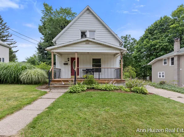 528 King St, Ionia, MI 48846