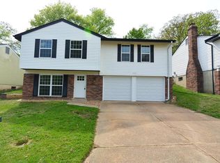2581 Somerville Dr, High Ridge, MO 63049